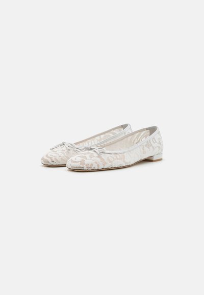 Stuart Weitzman ARABELLA BALLET FLAT - Ballerinasko - white