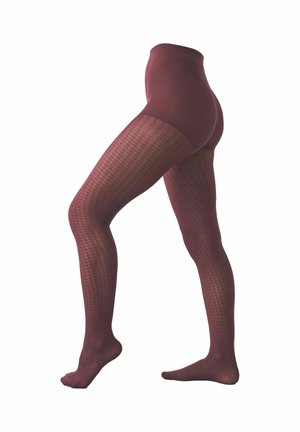 Beine mit durchscheinenden, gemusterten bordeauxroten Strumpfhosen mit blickdichter Taille und Hüftbedeckung, eine Bein wurde angehoben und nach vorne gebeugt.