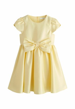 Jasnożółta sukienka satynowa dla malucha z bufkami na rękawach i dużą kokardą w talii, długość do kolan, marszczona spódnica, okrągły dekolt.