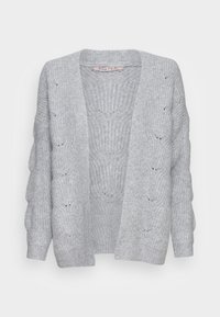 Grå stickad cardigan med ett texturerat mönster, öppen front och löst sittande ärmar. Ribbad detaljering och öppet vävda accenter finns.