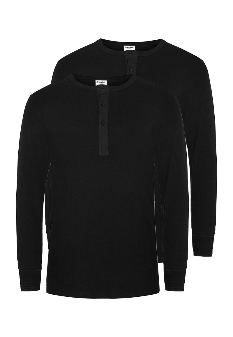 Zwei schwarze Langarm-Henley-Shirts aus Baumwolle mit einem Knopfverschluss, Rundhals und gesteppten Akzenten an Ärmeln und Saum.
