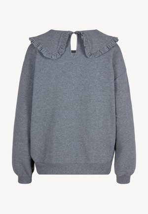 Grijze trui met lange mouwen, een gerimpelde kraag, een knoopsluiting met sleutelgat aan de achterkant, en geribbelde manchetten en zoom.