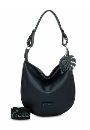 Zwarte neplederen schoudertas met een slouchy ontwerp, voorzien van een zilveren hardware schouderriem en een groene monstera blad charme.