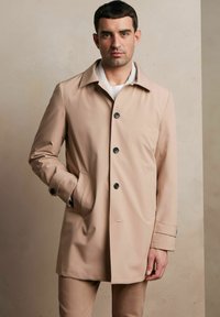 Bytom - Krótki płaszcz