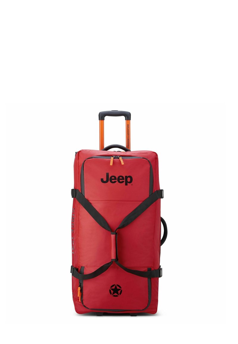 Borsa da viaggio rossa con ruote nere, con dettagli neri, loghi neri, tasche con zip e linguette arancioni. Superficie texture con cinghie regolabili.