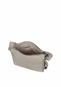 Jasnoszara skórzana torebka crossbody z zamkiem błyskawicznym na górze, o minimalistycznym designie, gładkiej fakturze i dwóch kieszeniach wewnętrznych.