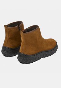 Camper GROUND - Platform-nilkkurit - braun