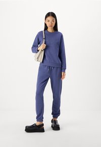 GANT TONAL SHIELD C NECK - Sweatshirt - dusty navy