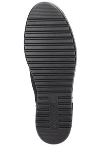 Svart gummisula med horisontella och vertikala spår för grepp. Har en rundad form och präglad logotyp för varumärkesidentifiering.