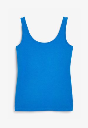Camiseta sin mangas de un brillante color azul, hecha de suave algodón, con un corte clásico, tirantes finos y un escote redondeado. Textura lisa, sin adornos.