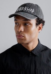032c FAITHLESS UNISEX - Cap - washed black