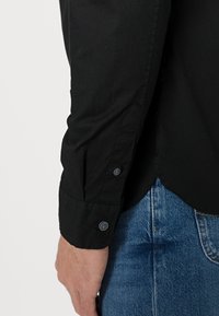 AllSaints HAWTHORNE - Camisa - black