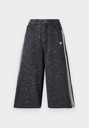 adidas Originals, BERMUDA - Shorts - multicolor/carbon