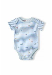 Bodysuit za bebe kratkih rukava u svijetloplavoj boji s horizontalnim prugama i šarenim crtanim čamcima; dugmad na dnu za jednostavno presvlačenje.