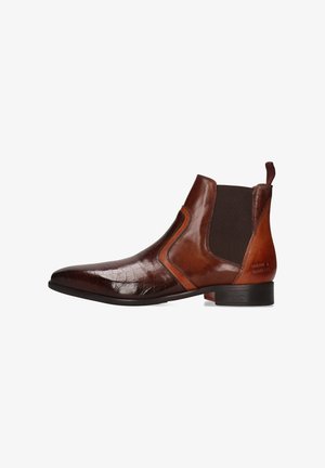 Brązowy skórzany botek Chelsea z ostrym czubkiem, elastycznymi bokami, niskim obcasem i pętlą przy kostce, o wypolerowanym wykończeniu z teksturowanym wzorem.