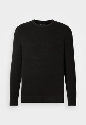 Črni pleteni pulover s kratkimi sleevi in okroglim izrezom, z strukturirano tkanino, rebrastimi manšetami in robom, ter manjšim logotipom na prsih.