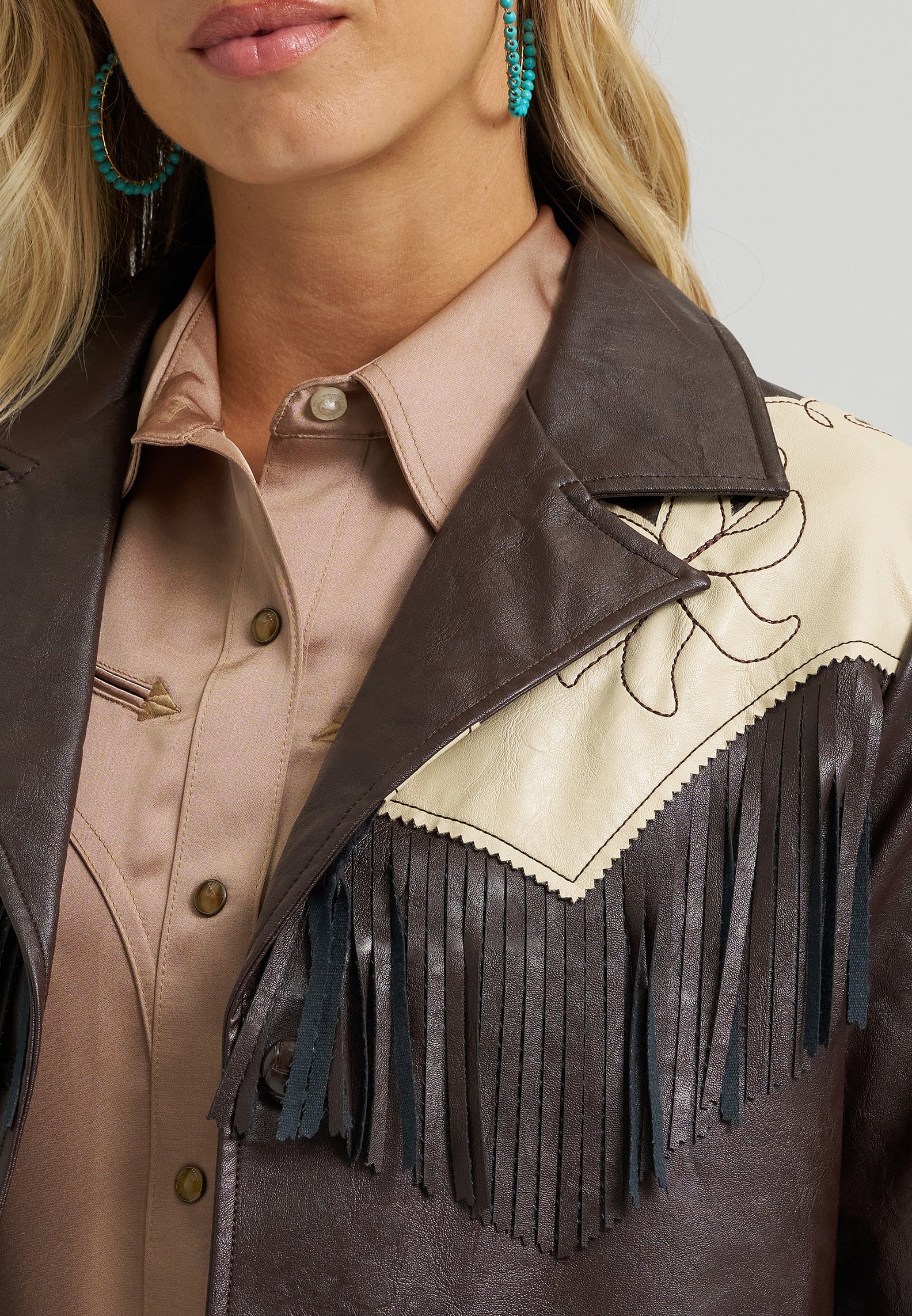 Wrangler WRANGLER X LAINEY WILSON FRINGE JACKET - Faux leather