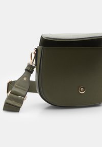 Bata Ülerinna-kott - verde