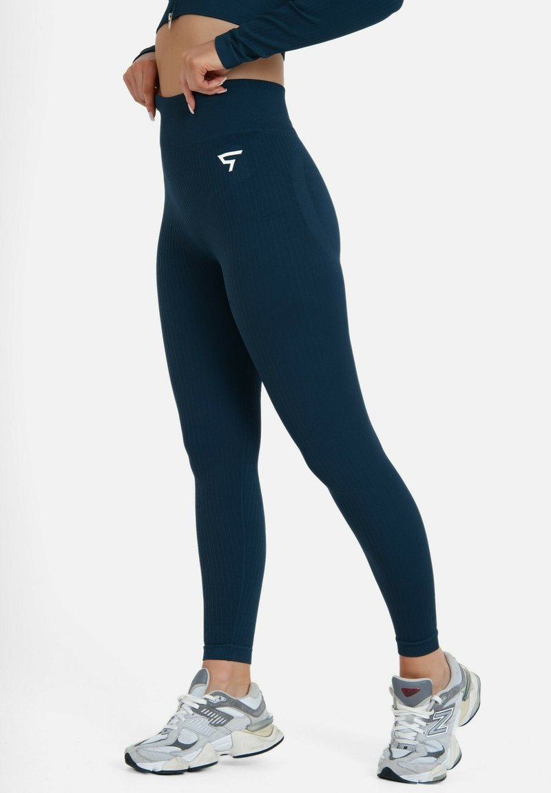SQUATPROOF NO SURRENDER SEAMLESS - Pajkice - black cyan