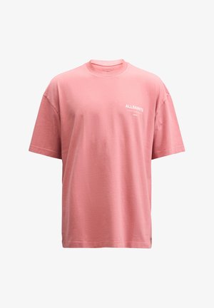 Helles rosa Baumwoll-T-Shirt, lässiger Schnitt, Rundhalsausschnitt, kurze Ärmel, mit weißem "ALLSAINTS" Textlogo auf der Vorderseite. Glatte Textur.