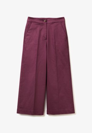 Burgundy wide-leg trousers made from smooth fabric, featuring a waistband with a button closure and two side pockets.