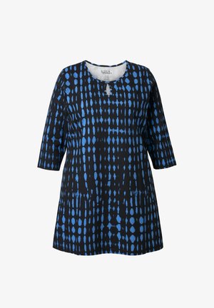 Blau-schwarze gemusterte Tunika mit dreiviertel Ärmeln, rundem Ausschnitt und einem Schlitzdetail am Hals, mit einer strukturierten Musterung.
