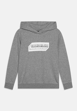 Grijze langwerpige hoodie met lange mouwen en geribbelde manchetten en zoom, met een wit rechthoekig logo met de tekst "NAPAPIJRI geographic" op de borst.
