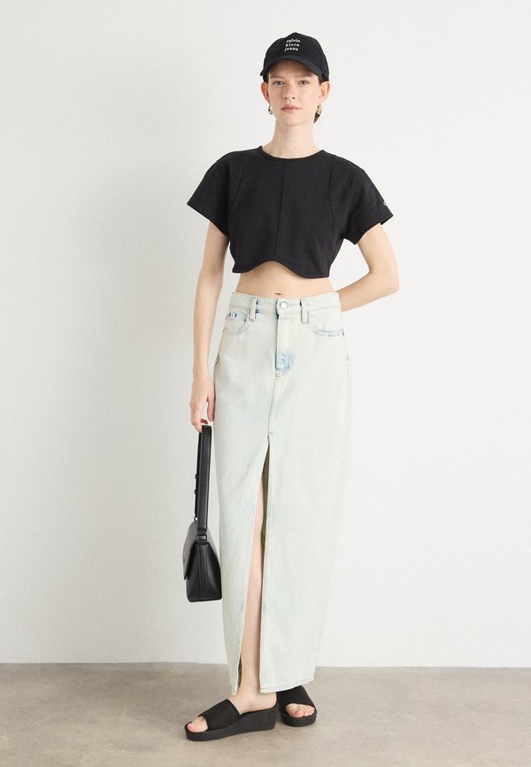 PRIDE CROPPED BOXY FASHION  - Print T-shirt2