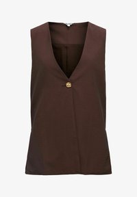 Chaleco sin mangas de color marrón oscuro con escote en V y un solo botón decorativo dorado en la parte delantera, hecho de tela texturizada.