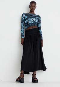 Thumbnail Image 2