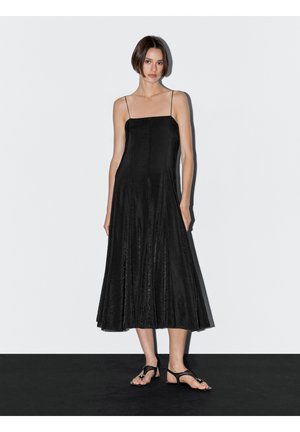FLOWING WITH GODET DETAIL - Cocktail dress / Party dress - black