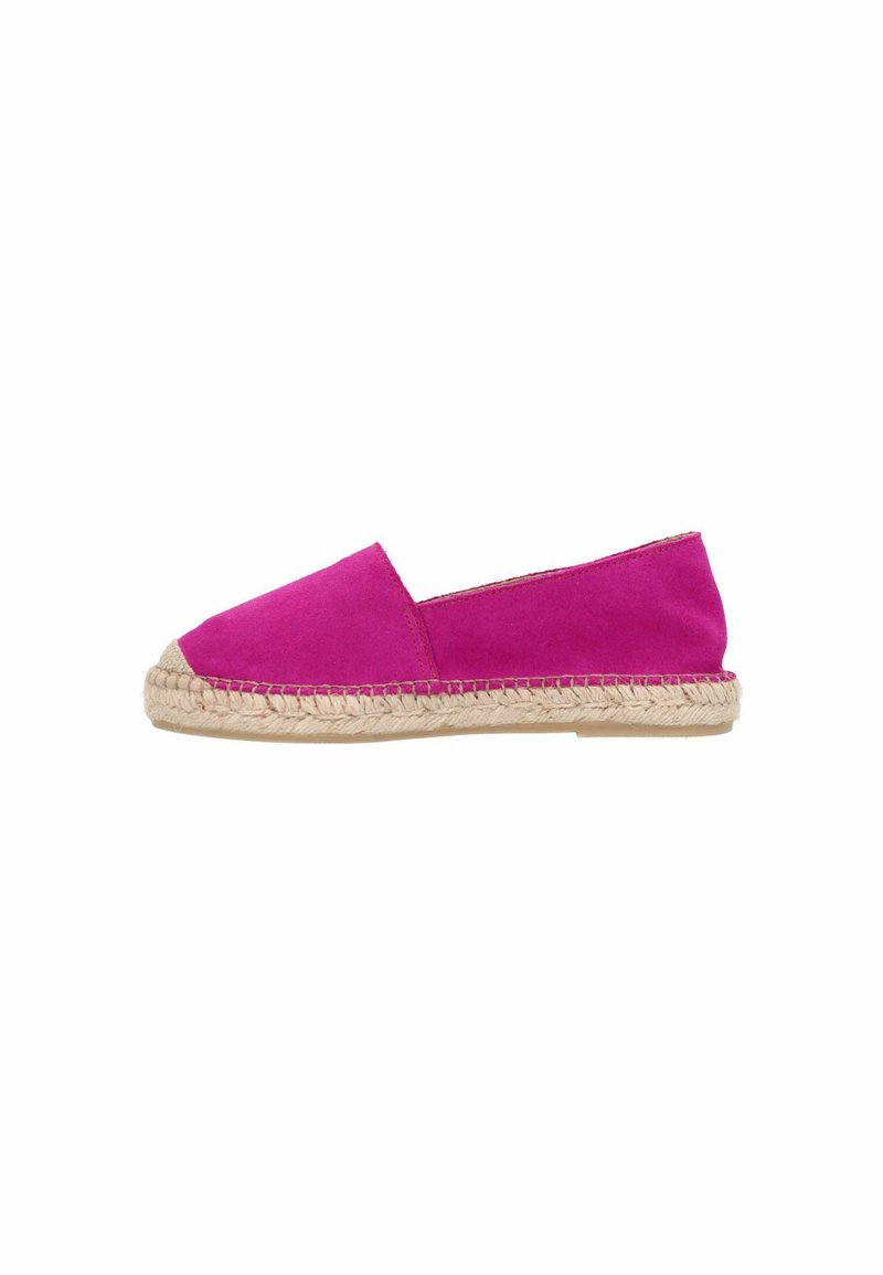 Fuchsia suède espadrille met een jute touwzool. Heeft een instapdesign en een ronde neus, met een gestructureerde stof en contrasterende stiksels.