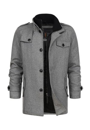 Cappotto grigio in misto lana con colletto nero, bottoni frontali, tasche laterali e interna con zip. Presenta un design moderno e strutturato.