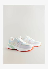 Kijelölve, multi pastel