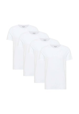Vier schlichte weiße T-Shirts mit Rundhalsausschnitt und kurzen Ärmeln, versetzt in einer Reihe auf weißem Hintergrund angeordnet.