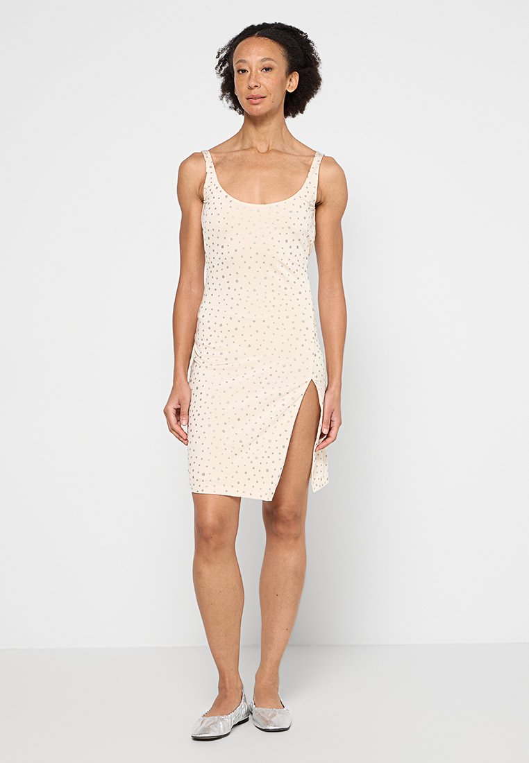 CHIARA FERRAGNI Jurk beige