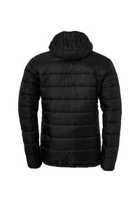Sort puffer-jakke med hætte, der har et quiltet design med vandrette sømme, glat tekstur og elastiske manchetter.