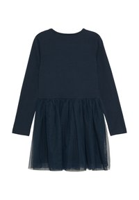 Langärmliges Kleid mit navyfarbenem Oberteil und einem geschichteten Tüllrock. Glattes Material oben, strukturierter Tüll unten, was ein kontrastierendes Design erzeugt.