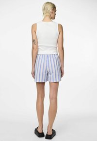 Pieces Shorts - hydrangea