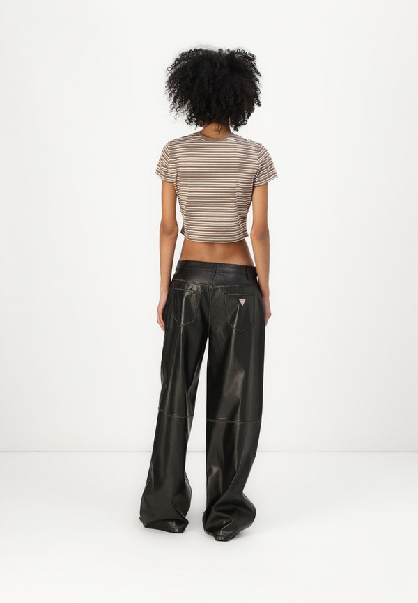 PATCH POCKET - Trousers3