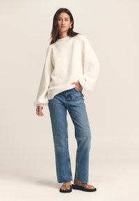 ST MRLO JADIE - Svetrík - snow