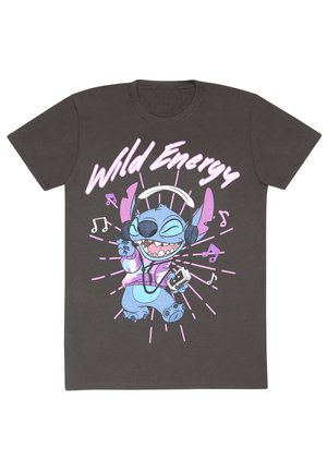 Grå bomulds t-shirt med et farverigt grafisk design af en karakter med hovedtelefoner, teksten "Wild Energy" og musiknoter. Runde hals og korte ærmer.