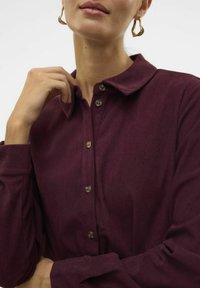 Vero Moda VMVILJA KURZES - Skjortekjole - winetasting