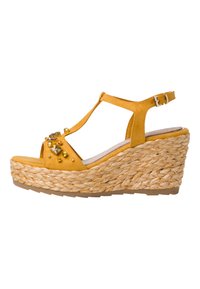 Gelbe Wildleder-Wedgesandalen mit einem T-Riemen-Design, dekorativen Perlen und einem geflochtenen Jute-Seilabsatz mit einer Gummisohle.