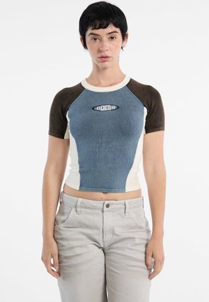 - T-shirt z nadrukiem