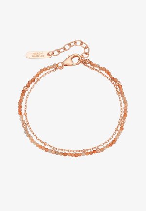 Doppelstrang-Armband mit kleinen runden orangenen und weißen Perlen sowie einer roségoldenen Kette, Verschluss und Giorgio Martello Anhänger.