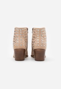 Copenhagen Shoes Botines bajos - nude