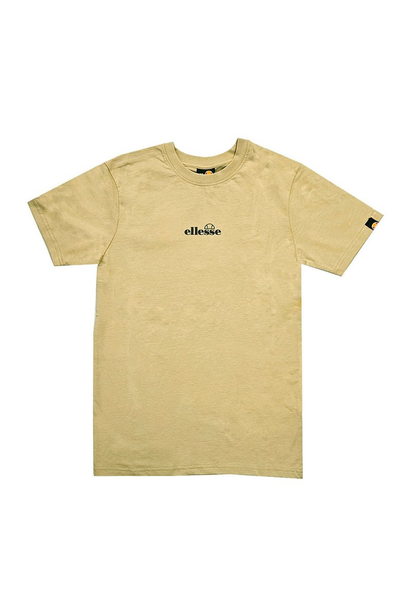 Camiseta de algodón color beige claro con mangas cortas. Presenta un logo negro de "ellesse" en el pecho y una pequeña etiqueta negra en la manga izquierda.