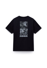 Black cotton t-shirt featuring a back graphic in white and gray, with abstract patterns and the text "NAPAPIJRI geographic" at the bottom.