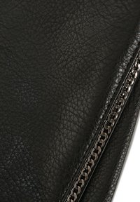 Harpa HANDTASCHE HULA czarny